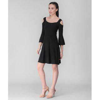 VivientWomen Black Cold Shoulder Plain Midi Hosery Dress