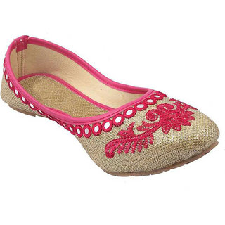 Oxhide Pink Jutti For Women - Ethnic Shoes | Buy online on ZillyBuy