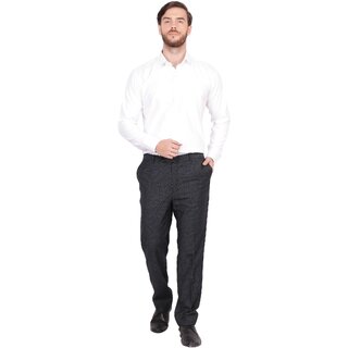 Luxurious Men Baleshwar Men White Solid Formal Shirt (Pack of 1) 2025 at ShopCircuit | ONDC