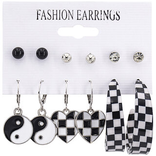 Geometric Black and white Checkered Earring. - Earrings | Buy online on ZillyBuy