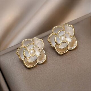 Floral Stud Earring - Earrings | Buy online on ZillyBuy